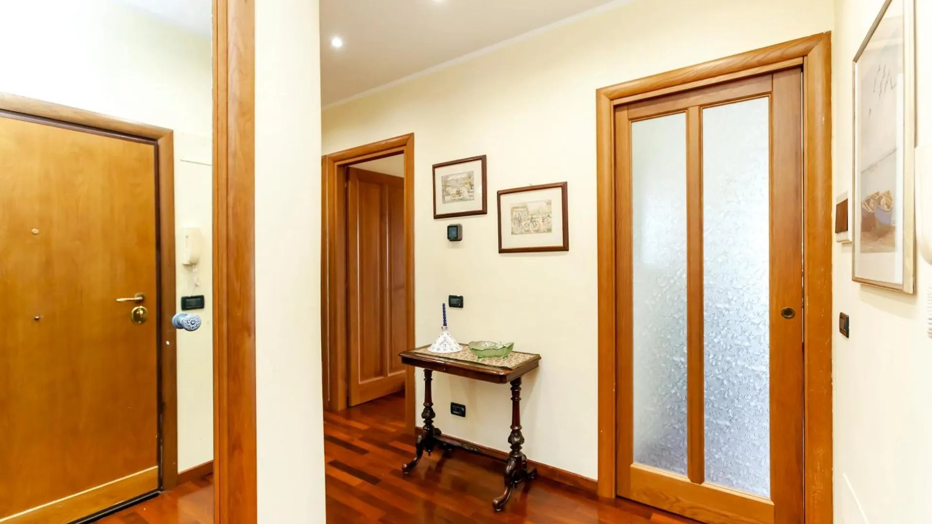 Appia Nuova Lucrezia Apartment Rom