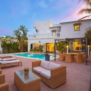 family-villa-mijas-costa-close-to-the-beach.1costadelsol.com/