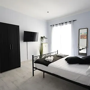  Appartamento Tina's House Near Metro A