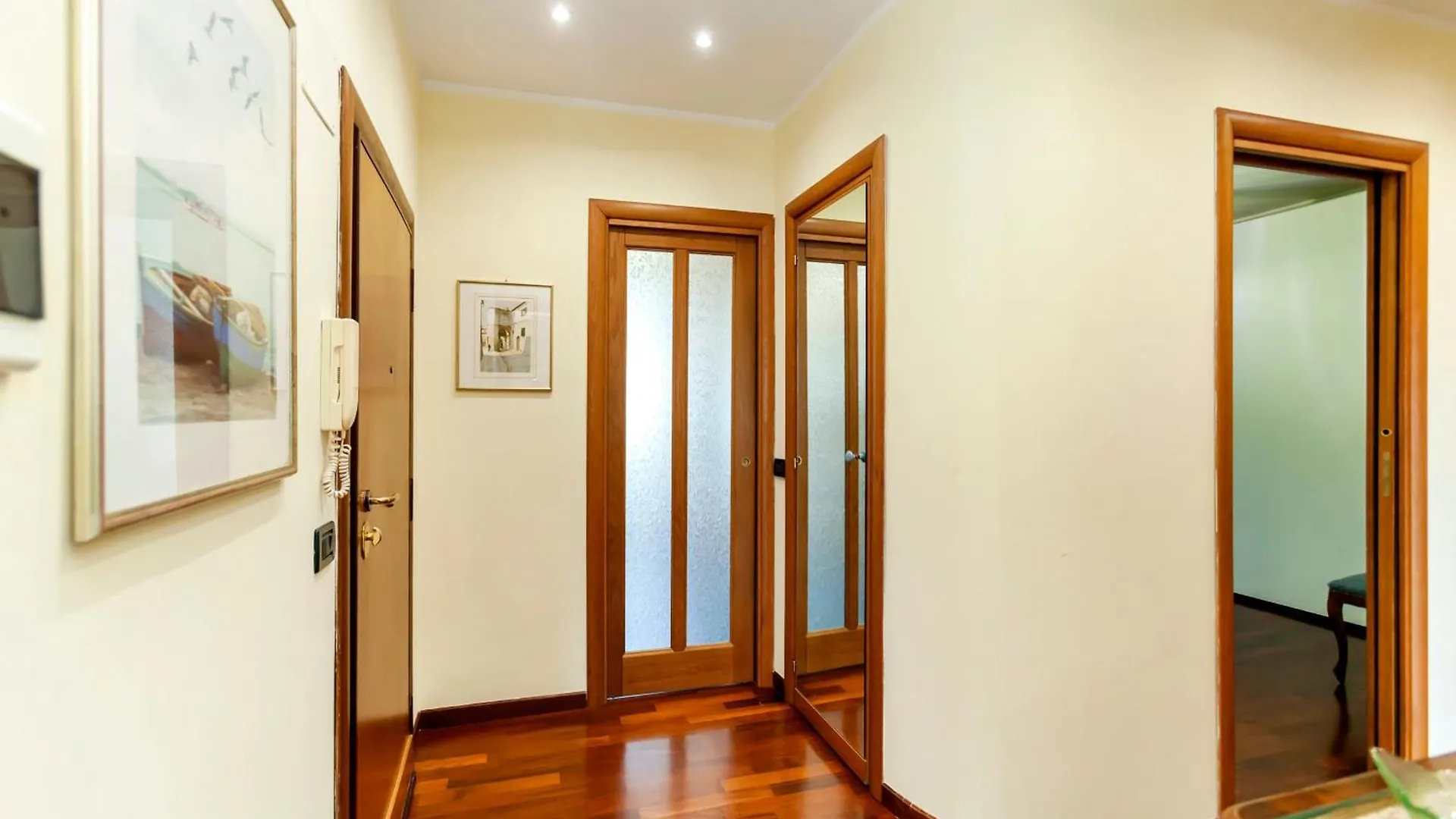 Appia Nuova Lucrezia Apartment Roma